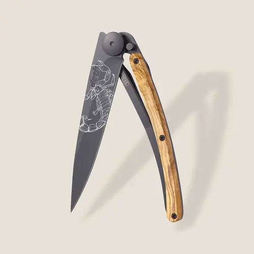 Джобен нож Deejo 37g, Olive wood / Scorpio